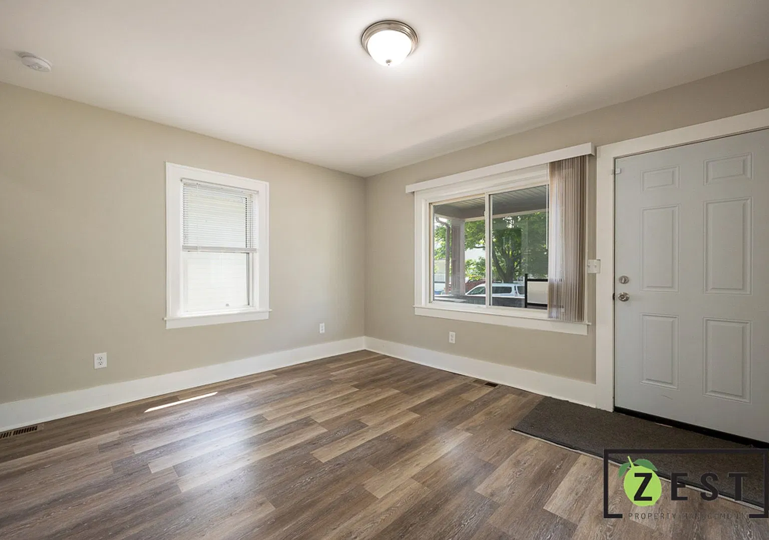**Open House Friday October 23rd from 5:30pm to 6pm** Updated 3 Bed Home — Photo 2