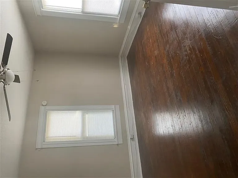 316 Grover St #316-1/2 — Photo 4