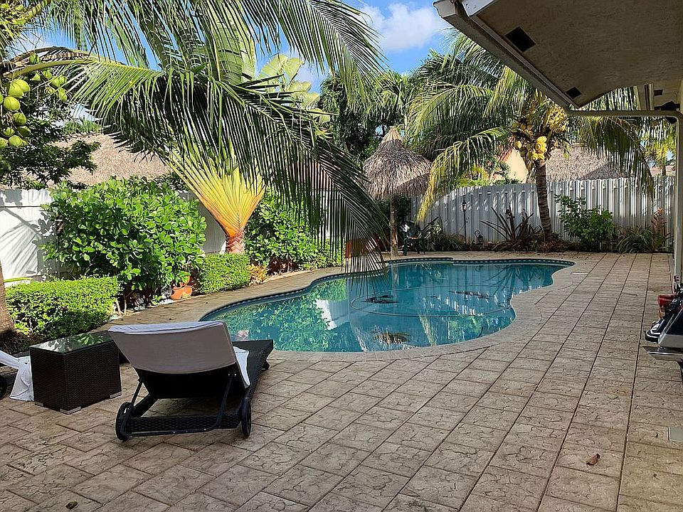 2nd image of 2872 SW 139th Ct