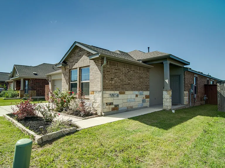3352 Lauren Nicole Ln — Photo 3