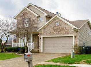 8810 Kings Lynn Ln, Louisville, KY 40220