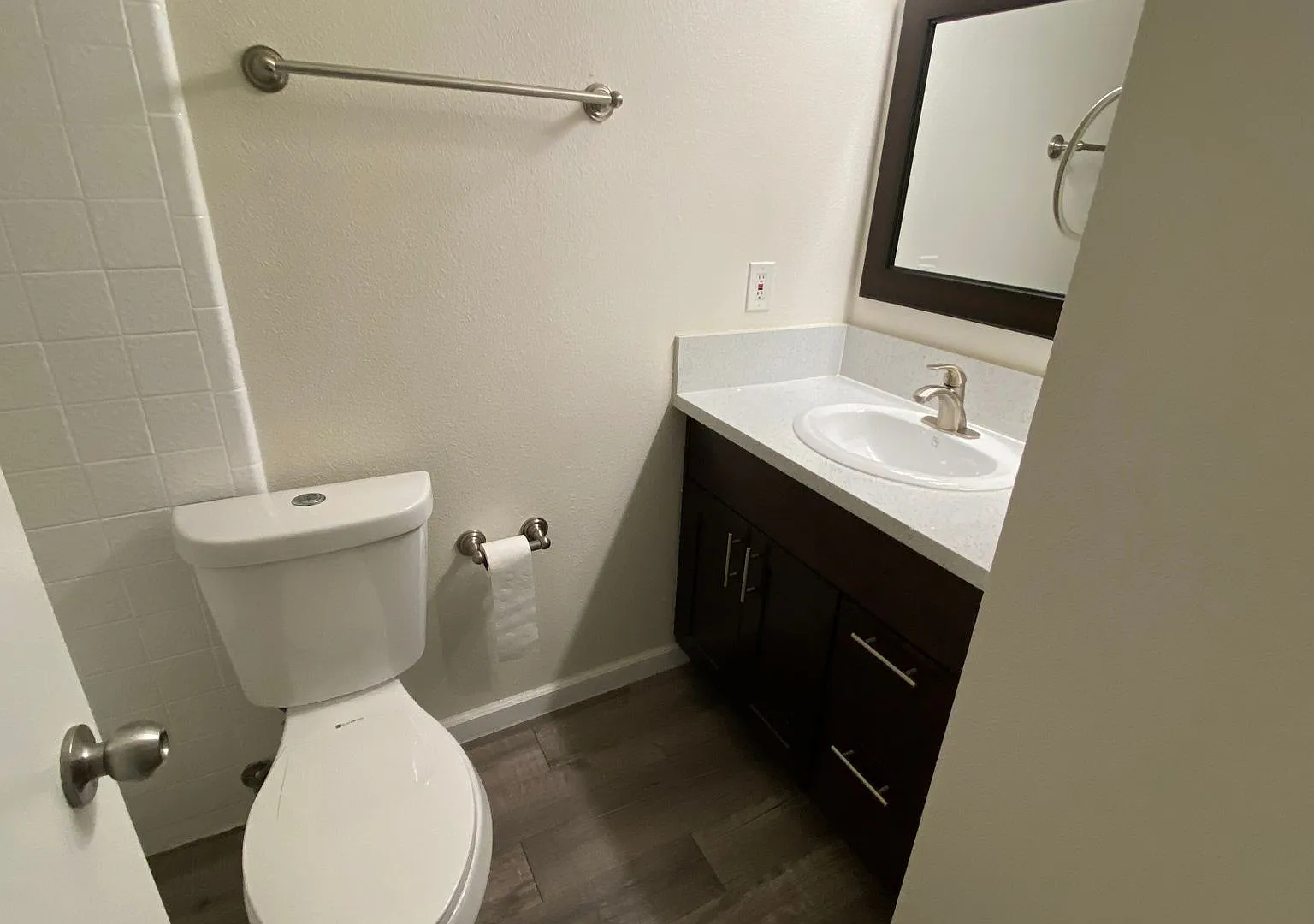Apt Elgin — Photo 4
