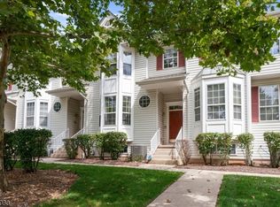 45 Cummington Ln, Raritan Twp., NJ 08822