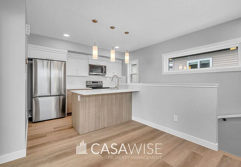 1057G Berg Pl — Photo 1