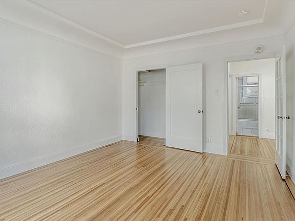5th image of 3727 Fillmore St APT 103