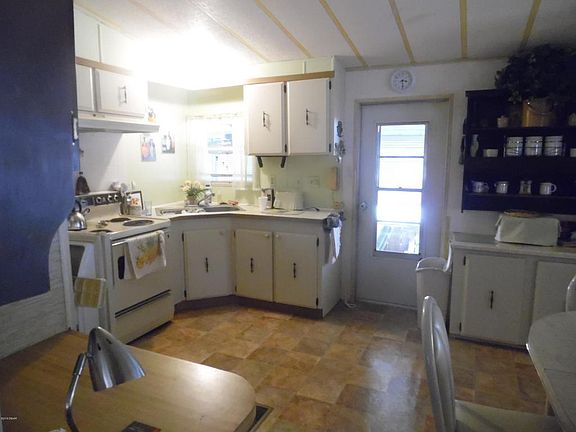 4th image of 1919 Woodcrest Dr