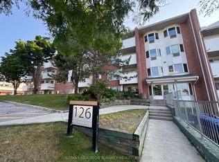 126 Bell Farm Rd #303, Barrie, ON L4M 6J3