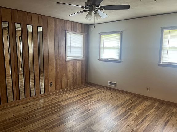 2nd image of 2711 E State St