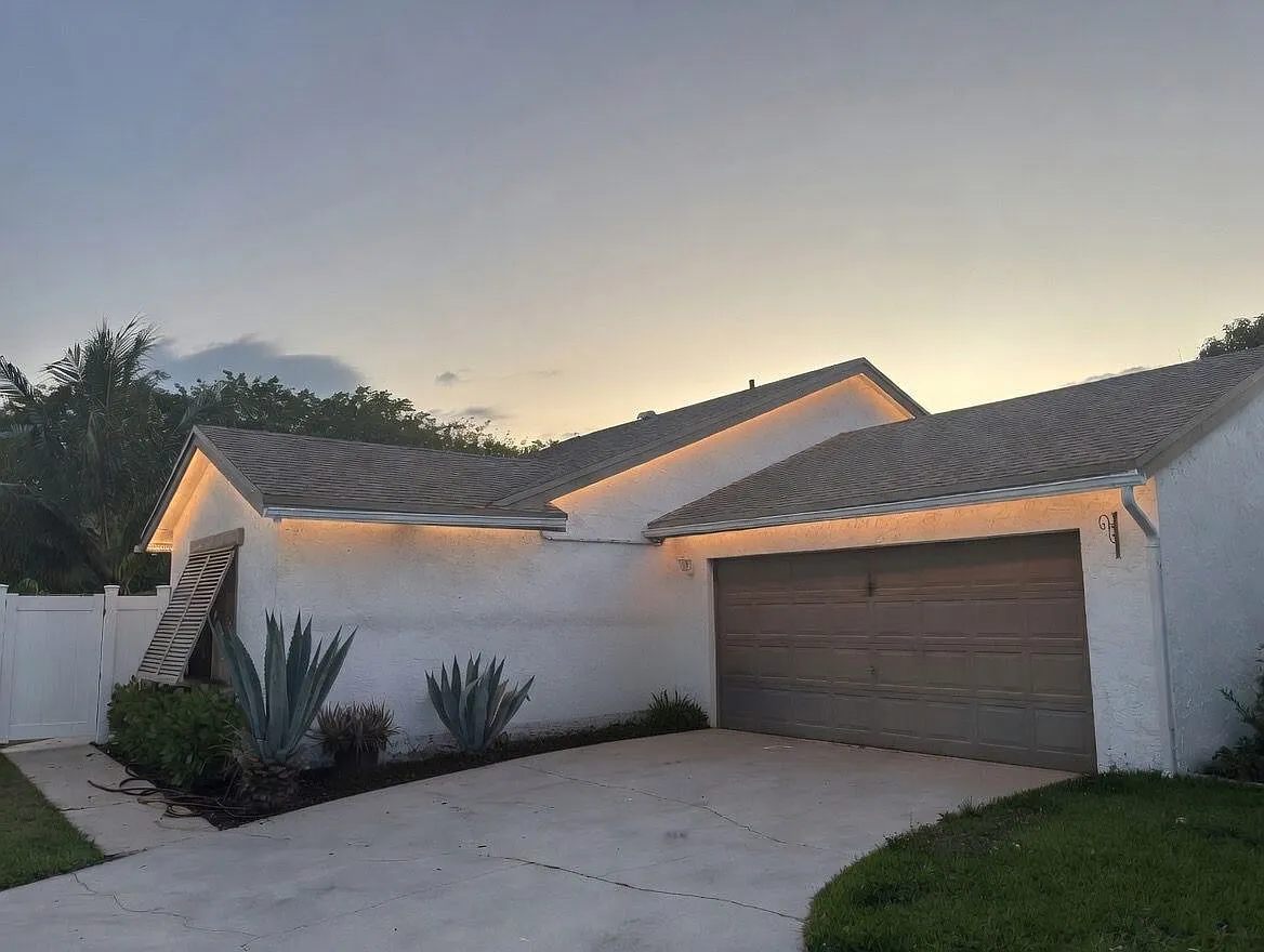 Building Photo - 21581 Yellowstone Park Dr