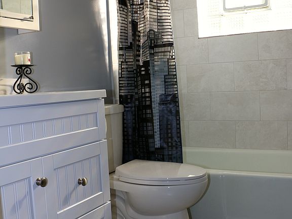 5th image of 2001 Narcissus Ave APT 2E