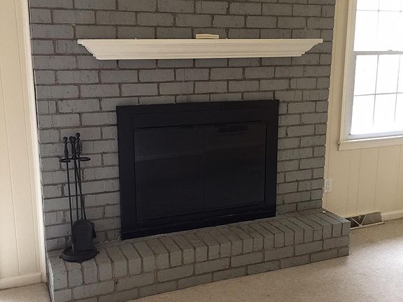 3rd image of 10 Inglewood Dr