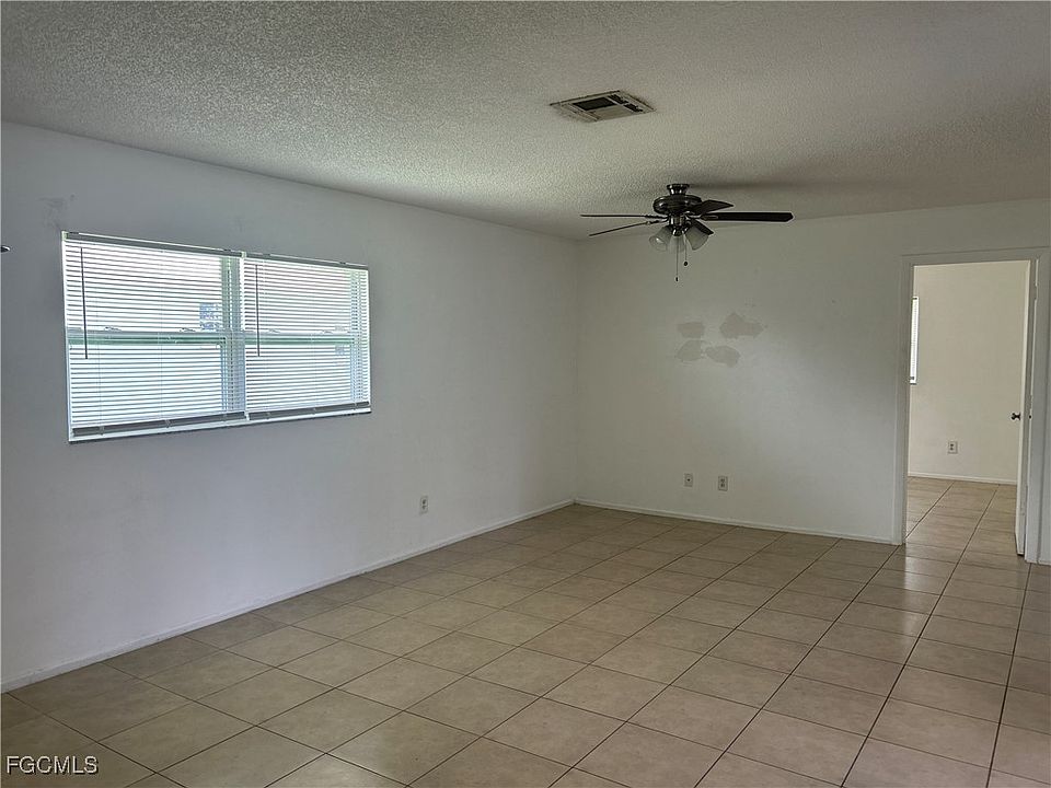 1st image of 3331 SE 15th Pl #4