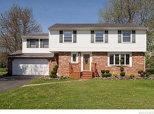 5320 Goodrich Rd, Clarence, NY 14031