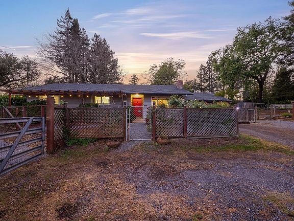 4th image of 2142 Laguna Road