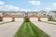 Prairie View Pkwy-S2107-001.jpg
