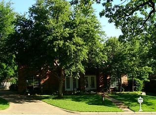 6702 Johns Ct, Arlington, TX 76016