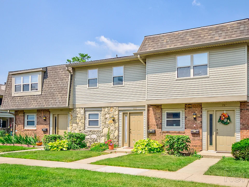 Twin Lakes Apartments of Carmel