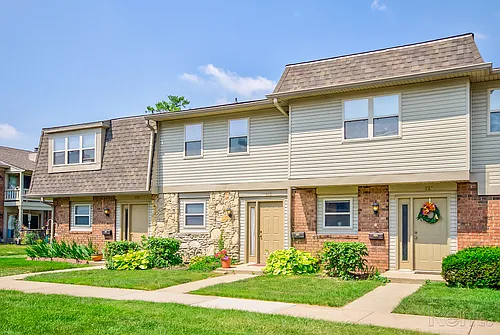 Twin Lakes Apartments of Carmel Photo 1