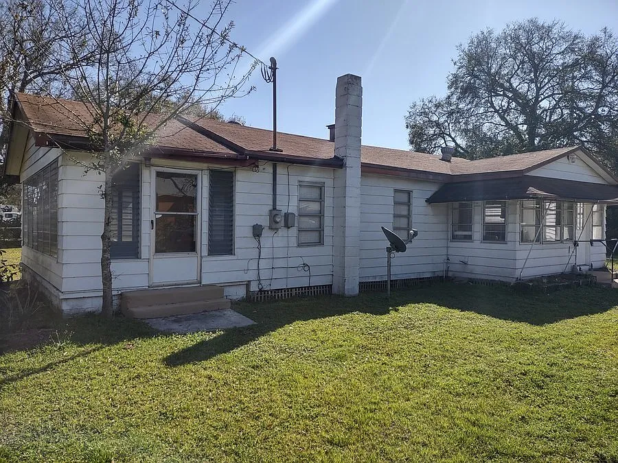 4821 Palm River Rd