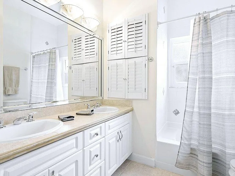 2665 Yarmouth Dr — Photo 21