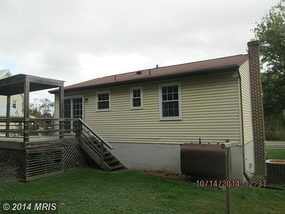 Exterior (Rear)
