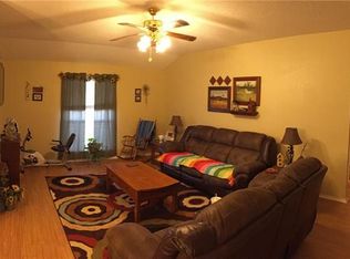 1609 Berry Dr, Cleburne, TX 76033