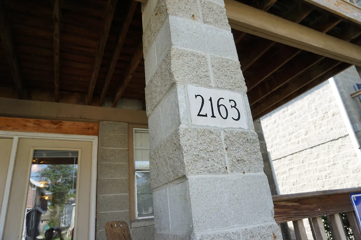 Building Photo - 2163 Indianola Ave