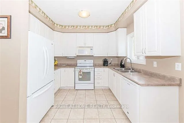 780 Ormond Dr — Photo 10
