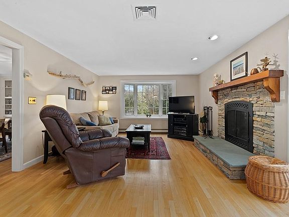 5th image of 26 Orchard Ln
