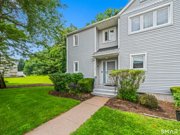 122 Oak Ridge Drive #122, Windsor Locks, CT 06096