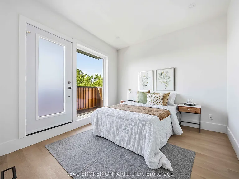 102 Boultbee Ave #B — Photo 23