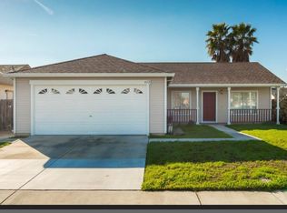 612 Lady Slipper Ln, Newman, CA 95360