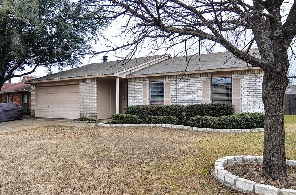 1st image of 723 Wandering Way Dr
