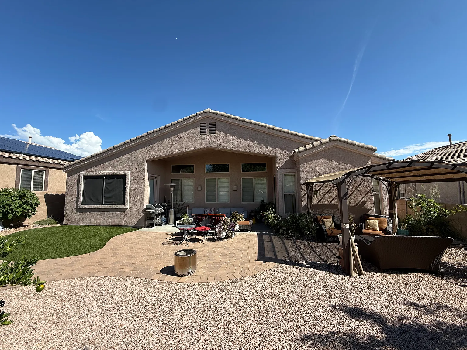 4 bed, 2100 sqft, $2,250 — Photo 3