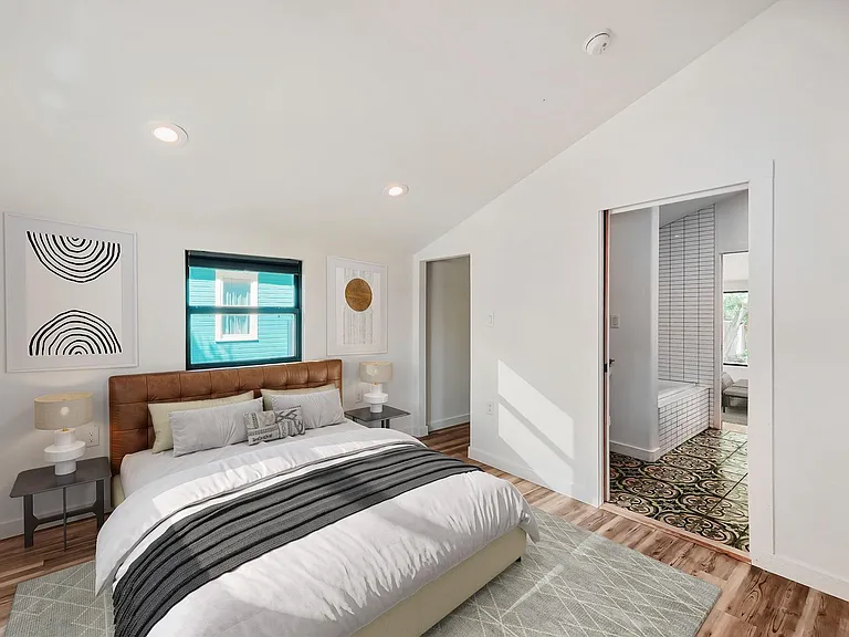 1321 W San Antonio St — Photo 20