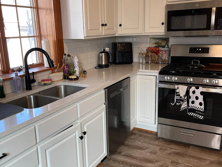 43 Beverly St #1 — Photo 15