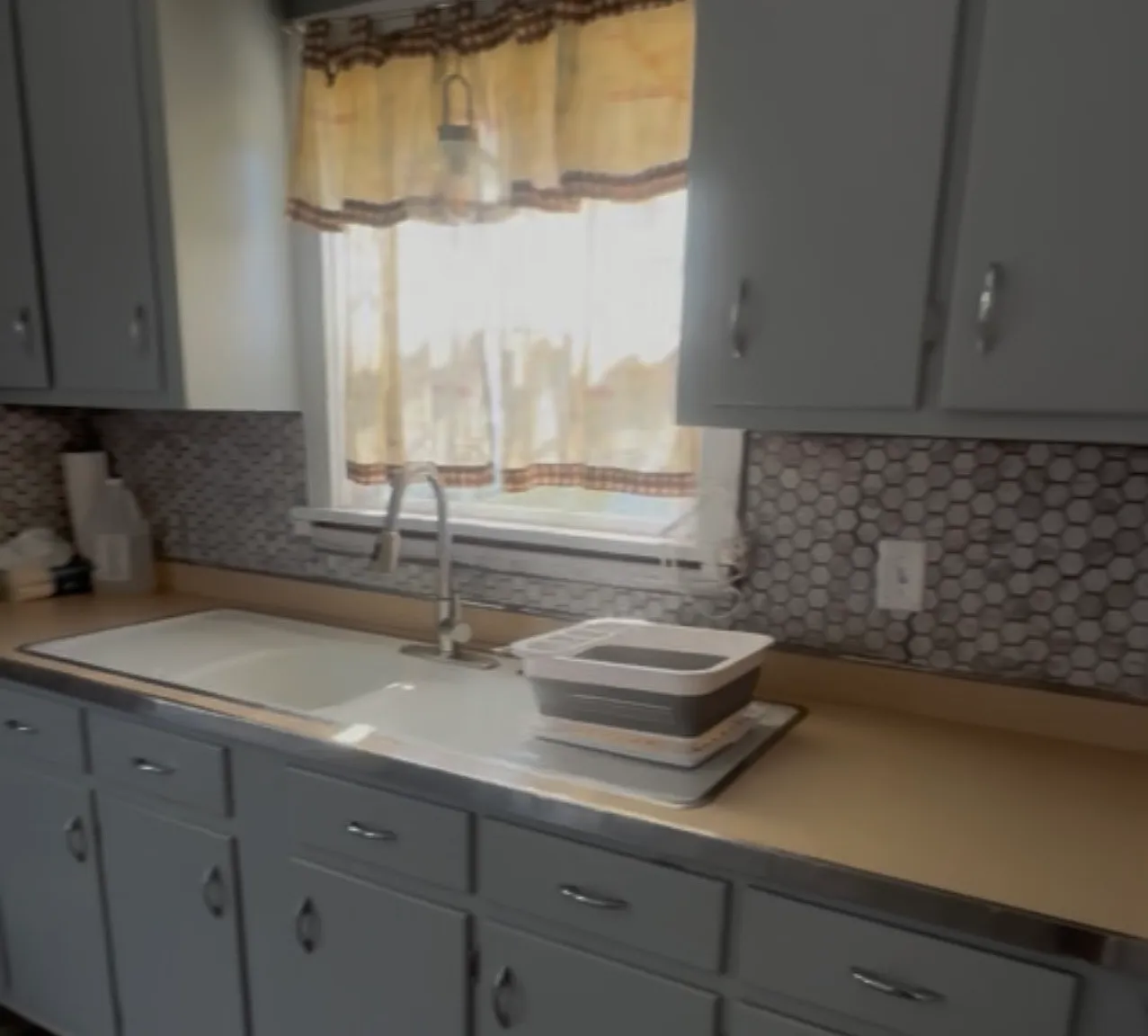 2 bed, 984 sqft, $1,000 — Photo 2