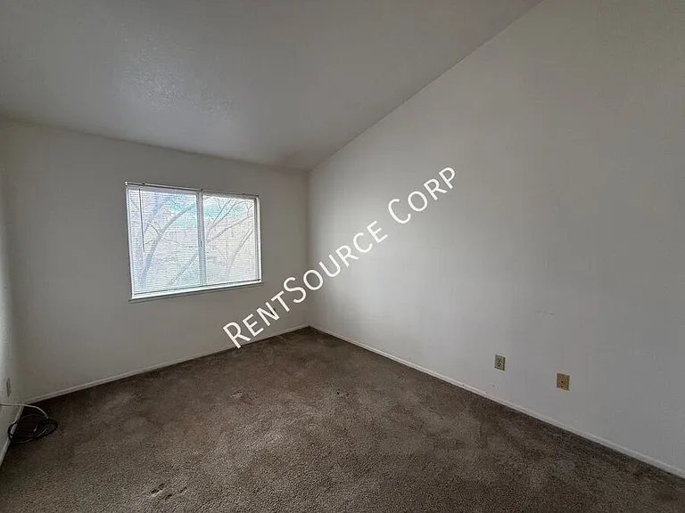 42456 Coronet Ct — Photo 17