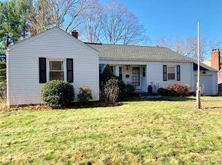 135 Ridgewood Rd, East Hartford, CT 06118