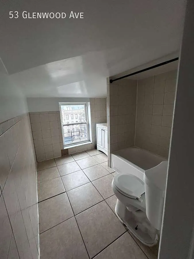 53 Glenwood Ave — Photo 3