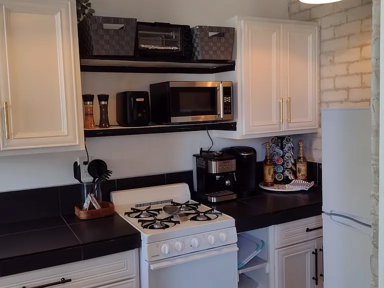 2141 W Madison St #A — Photo 74