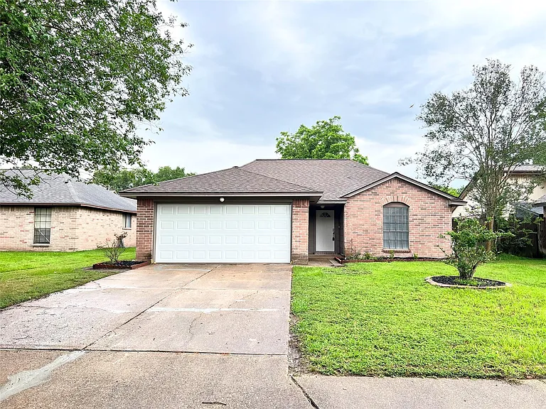 21414 Park Run Dr — Photo 2