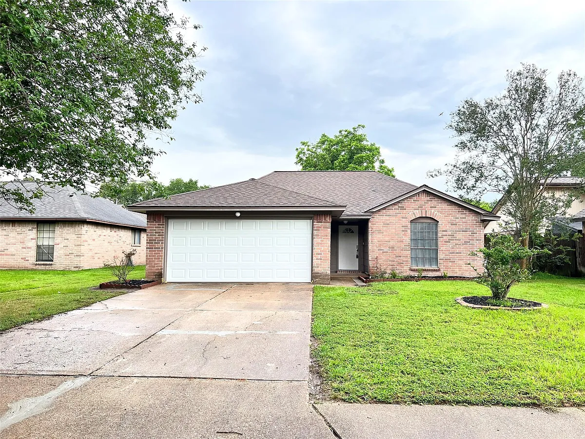 Building Photo - 21414 Park Run Dr