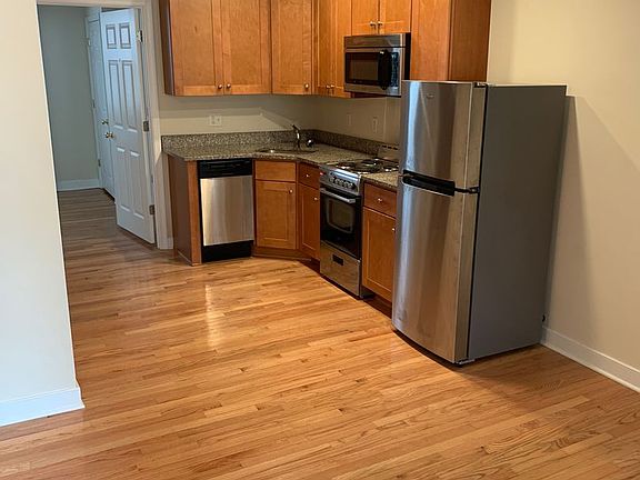 2nd image of 3500 Grove Ave #7