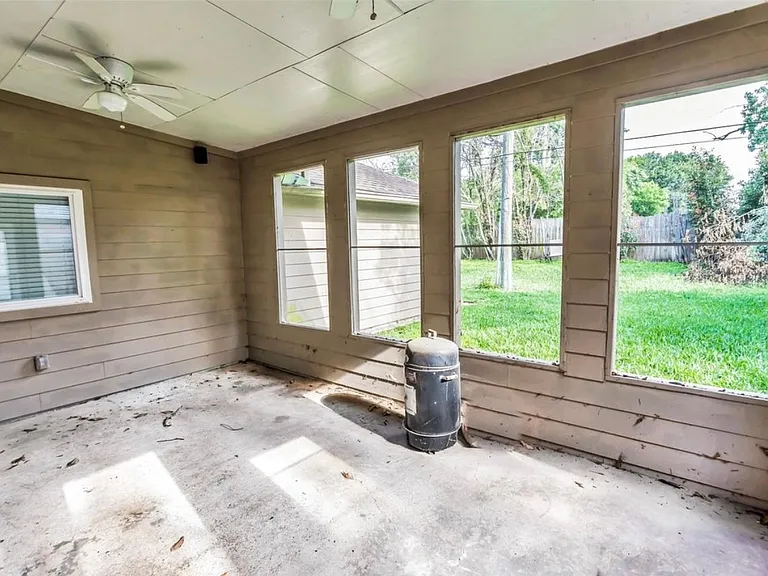 15618 Fox Springs Dr — Photo 14