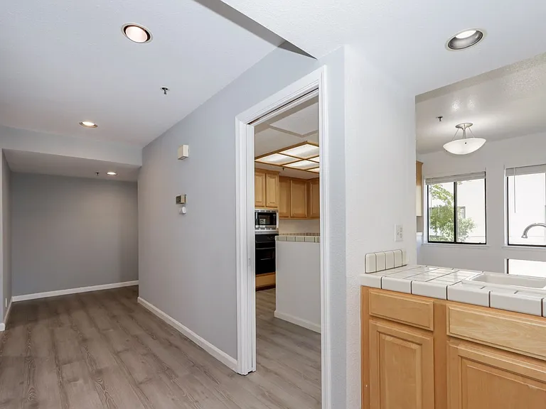 432 Portofino Dr #403 — Photo 15