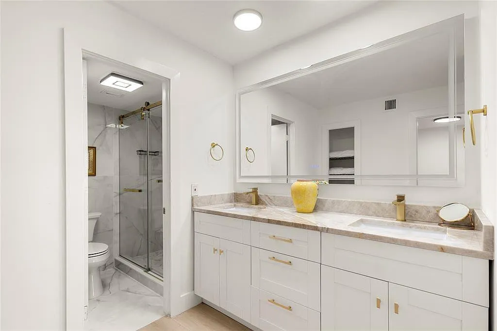 1 bed, 1.5 bath, 840 sqft, $3,400 — Photo 3