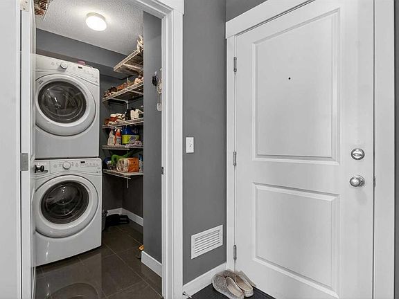 3rd image of 302 N Skyview Ranch Dr NE #4403