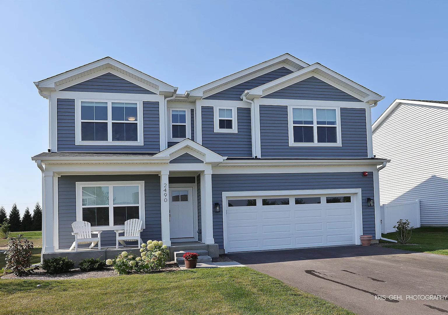 3 bed, 2.5 bath, 2390 sqft, $3,950 — Photo 1