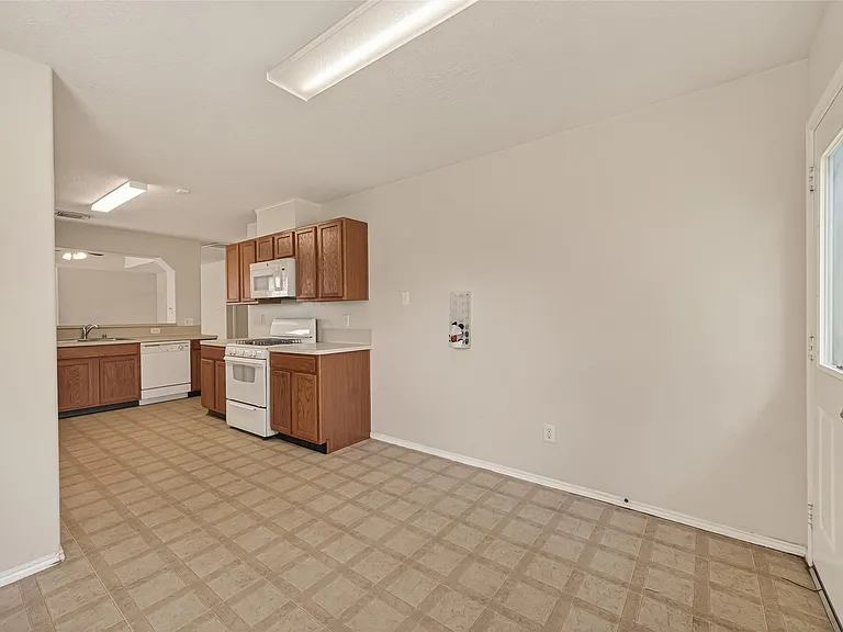 19119 Yaupon Ranch Dr — Photo 21